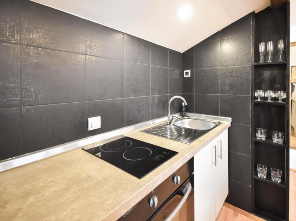 Studios Barre With Jacuzzi Rovinj Exterior photo